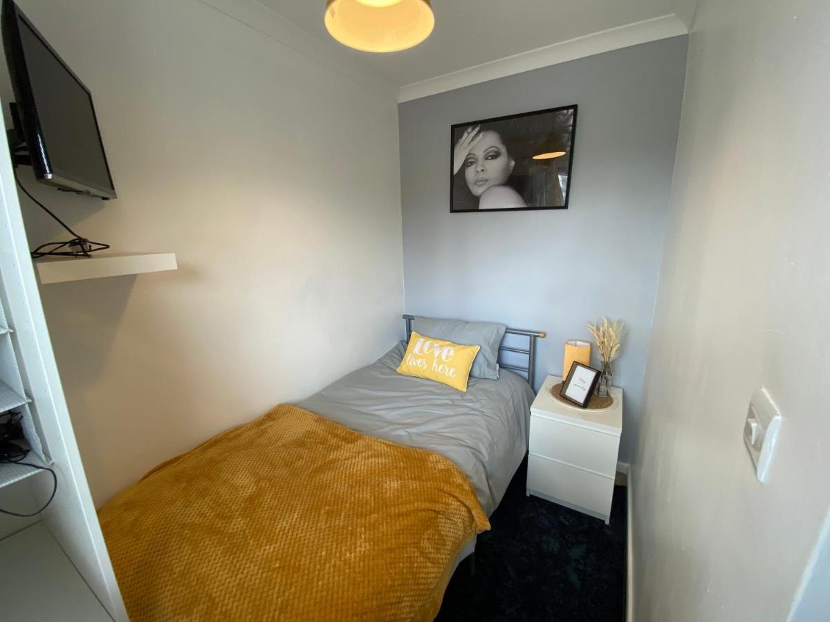 Host & Stay - Cotman Close Milton Keynes Zewnętrze zdjęcie